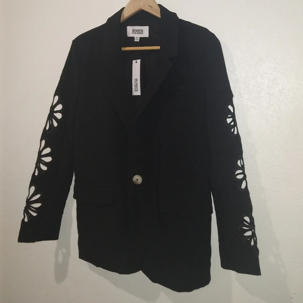 NWT BB DAKOTA x STEVE MADDEN Black Eyelet Cutout Blazer - Picture 5 of 9